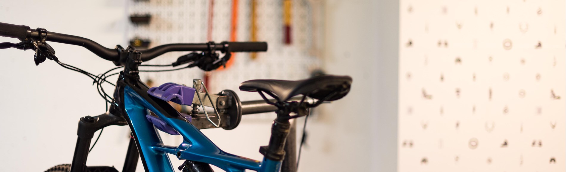 Ein Mountainbike