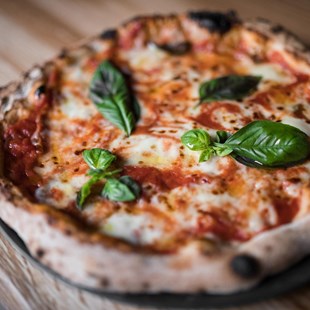 Una Pizza Margherita