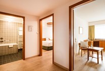 Family & Friends Suite